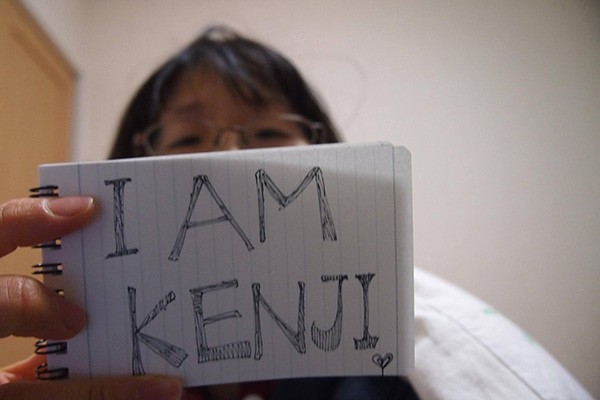 Internet users showed their support for Kenji Goto using Twitter and the hashtag #IAmKenji, which is similar to Je Suis Charlie, another tag used after the attacks on Charlie Hebdo, a French magazine where 12 staff members were killed by terrorists.