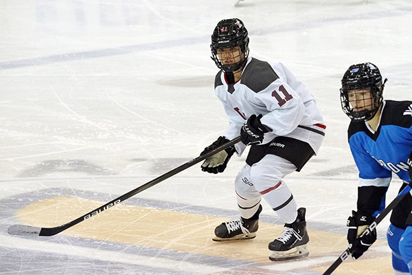 An ice-breaking season: Akane Shiga joins team Ottawa in new hockey league
